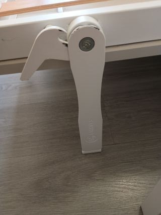 Cama abatible con escritorio y colchón