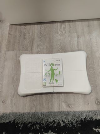 Wii Fit Plus - Nintendo