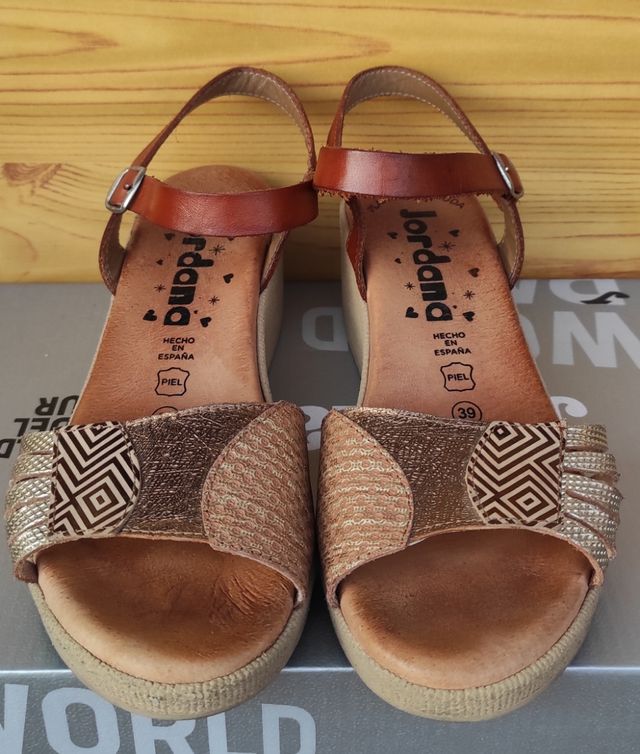 Sandalias cuña Jordana 39