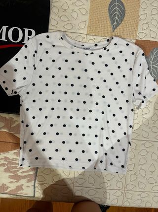 Camiseta blanca lunares Zara