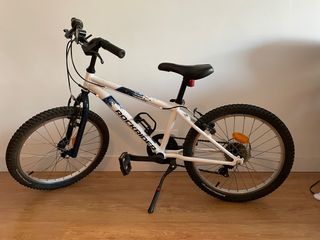 Bicicleta MTB Rockrider 20" blanca incl. caballete