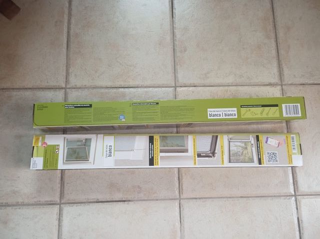 Mosquitera extensible de aluminio para ventana