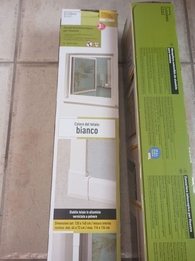 Mosquitera extensible de aluminio para ventana