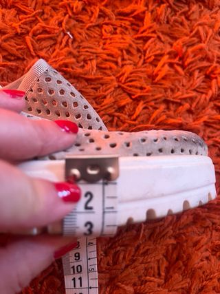 Zuecos Hobby beige/gris