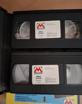 6 VHS Animales en Acción (x3 volúmenes)