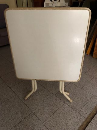 Mesa plegable blanca metal plástico
