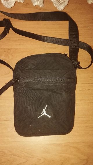 Riñonera Jordan 