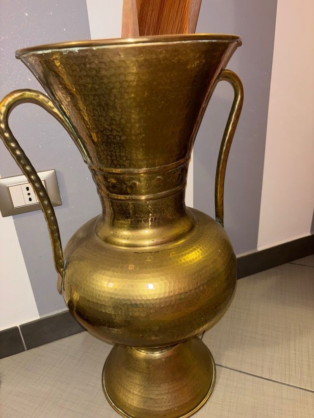 Anfora in Ottone Vintage
