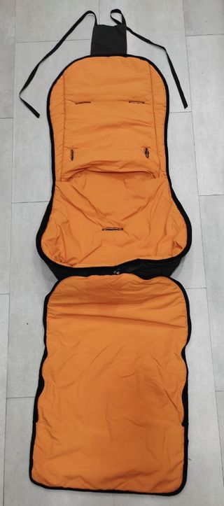 Saco silla universal Bebé marca Uzturre