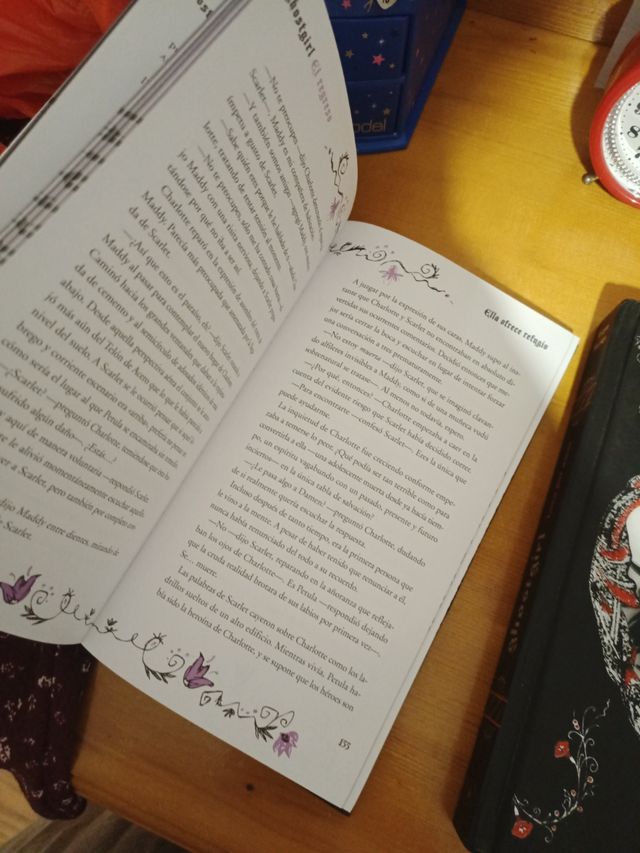 Ghostgirl (FUERA COLECCION FICCION TRADE) (Span...