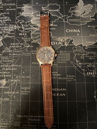 Reloj Geneva marrón dorado