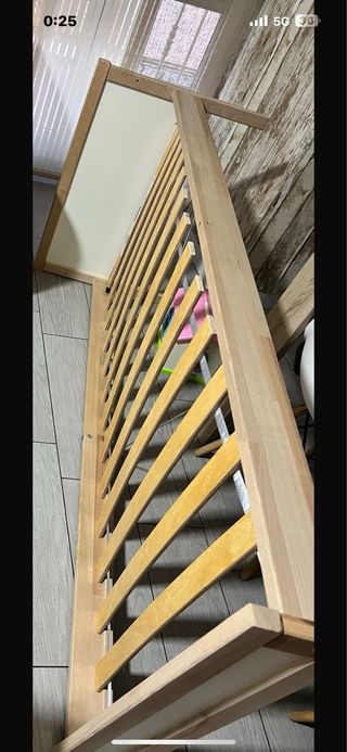Cama y colchon infantil 80cm - Madera beige