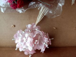 Fiori finti x bomboniere - 100pz circa