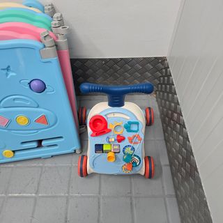 Parque infantil Yoleo: 10 paneles