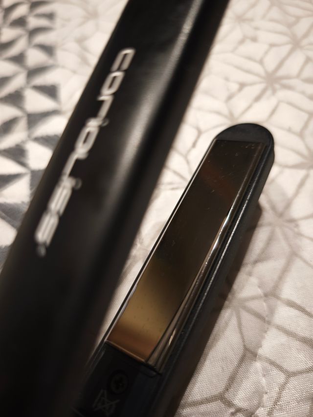 Plancha Viaje Corioliss Mini Negra.