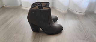 Botines Mustang Gris