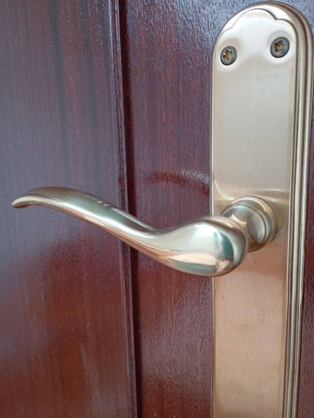 Manillas puerta - Dorado y Niquel