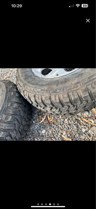 4 Ruedas Jeep + Llantas