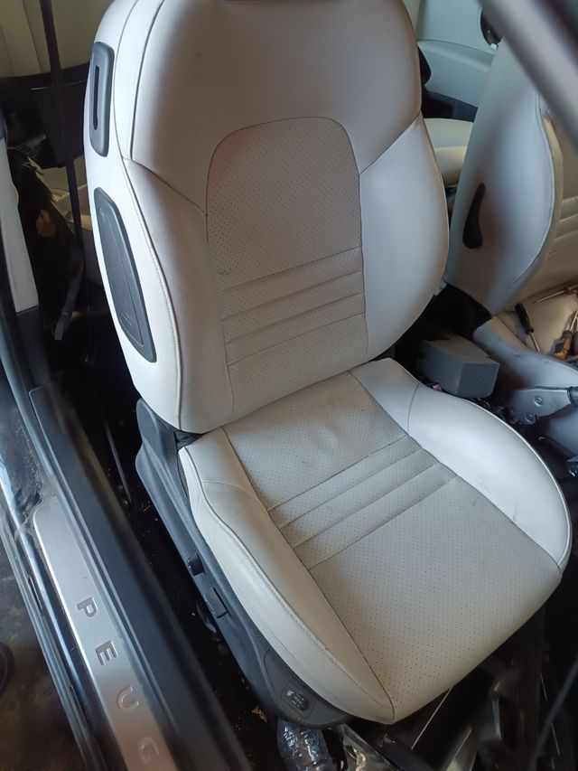 Asientos piel Peugeot 407 Coupe '08