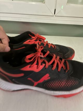 Zapatillas Puma - Negras y Naranja