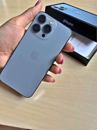 iPhone 13 Pro Max - Azul y Negro