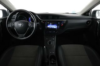 Toyota Auris 1.8 Hybrid Business