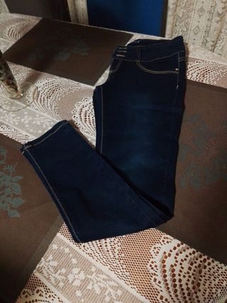 Pantalones vaqueros azul marino
