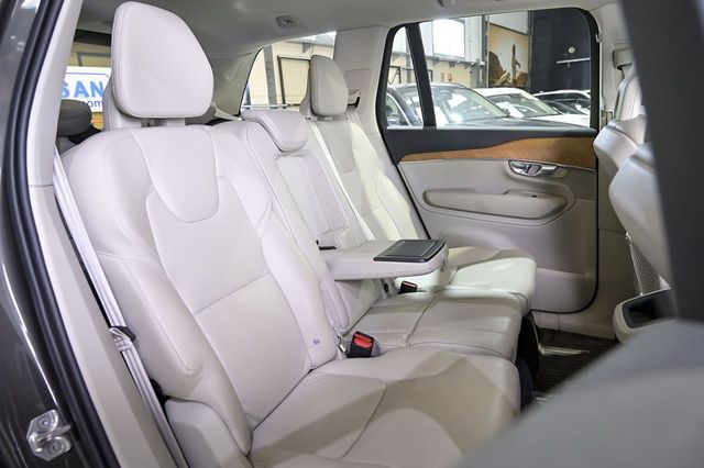 Volvo XC90   2.0 B5 D AWD Momentum Pro Auto 