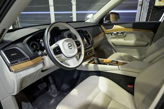 Volvo XC90   2.0 B5 D AWD Momentum Pro Auto 