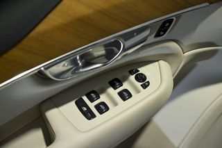 Volvo XC90   2.0 B5 D AWD Momentum Pro Auto 