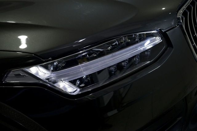 Volvo XC90   2.0 B5 D AWD Momentum Pro Auto 
