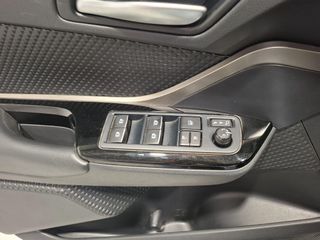 TOYOTA C-HR 1.8 125H Advance
