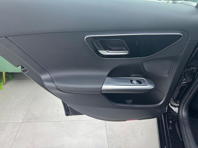 MERCEDES_BENZ Clase C C 200 d Berlina