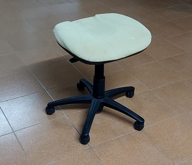 Banco giratório hidráulico