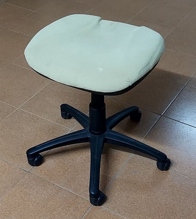 Banco giratório hidráulico