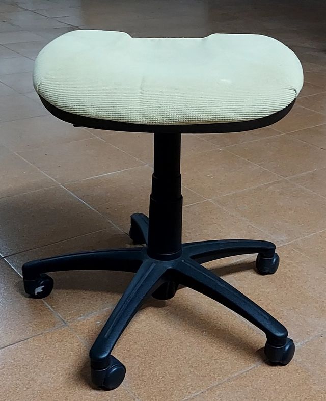 Banco giratório hidráulico