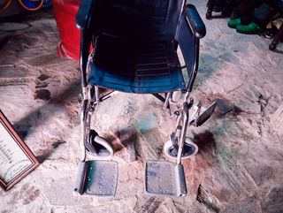 Silla de ruedas,y regalo de andador,