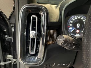 Volvo XC40 Recharge 1.5 T5 262cv Auto R-Design