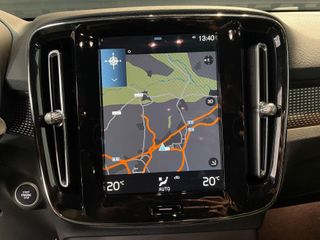 Volvo XC40 Recharge 1.5 T5 262cv Auto R-Design