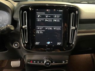 Volvo XC40 Recharge 1.5 T5 262cv Auto R-Design