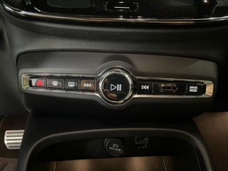 Volvo XC40 Recharge 1.5 T5 262cv Auto R-Design