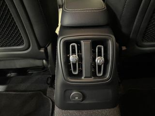 Volvo XC40 Recharge 1.5 T5 262cv Auto R-Design