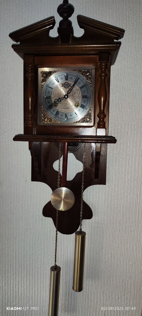 Reloj Madera Antiguo Gran tamaño FUNCIONANDO llave