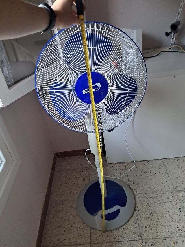 Ventilador Forsay blanco y azul