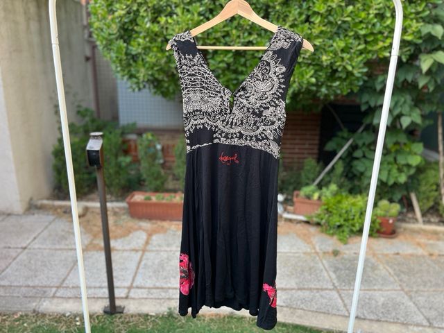 Vestidos Desigual negro y rojo