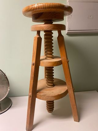 Taburete regulable madera