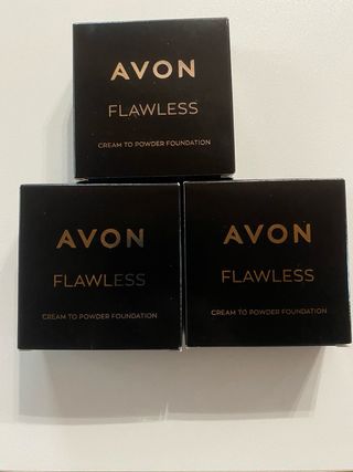 3 Fondotinta Avon Flawless
