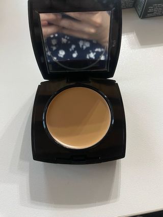 3 Fondotinta Avon Flawless
