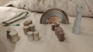 Arcoiris Montessori madera + animales