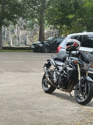 Suzuki GSR 750